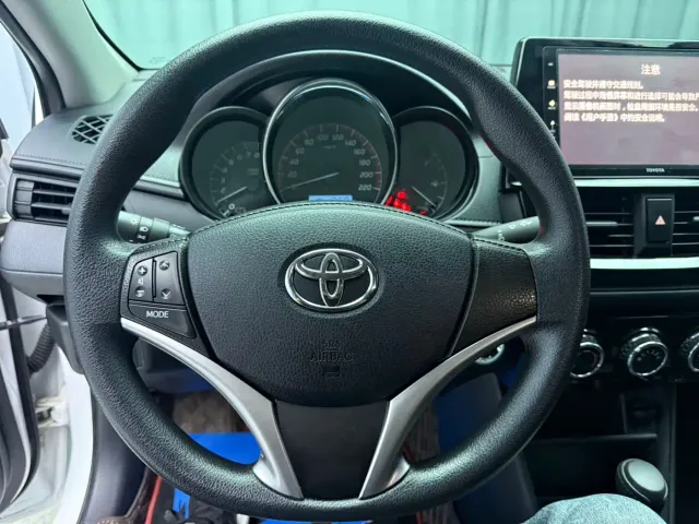 Toyota Vios — Фото автомобиля 10