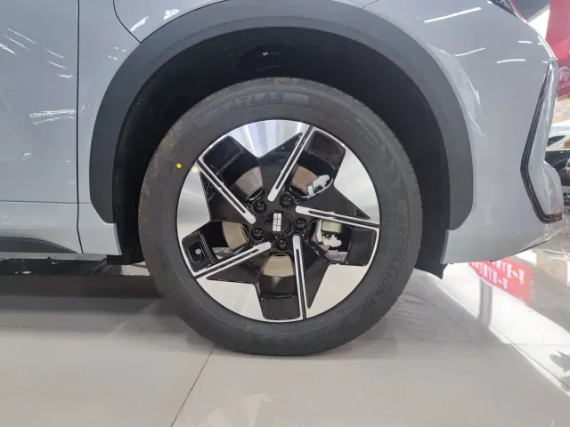 Geely Galaxy E5 — Фото автомобиля 7