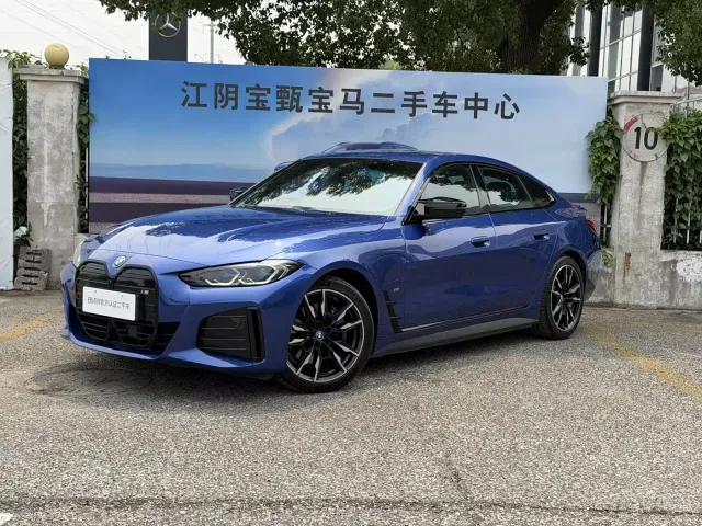 Фотография автомобиля — BMW i4 M50