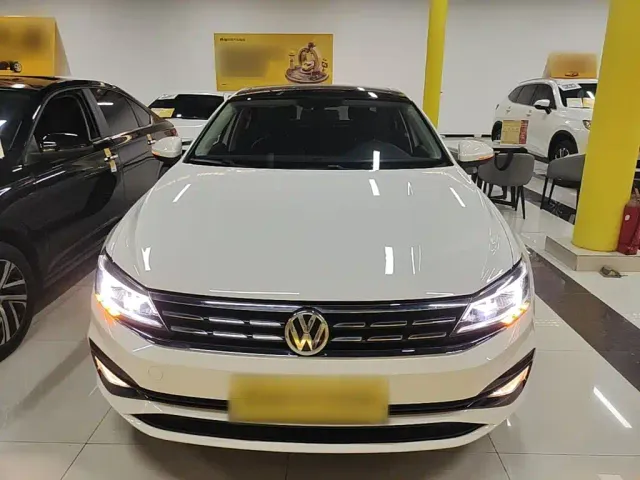 Volkswagen Lamando — Фото автомобиля 2