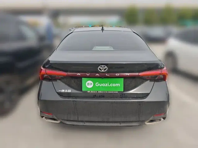 Toyota Avalon — Фото автомобиля 3