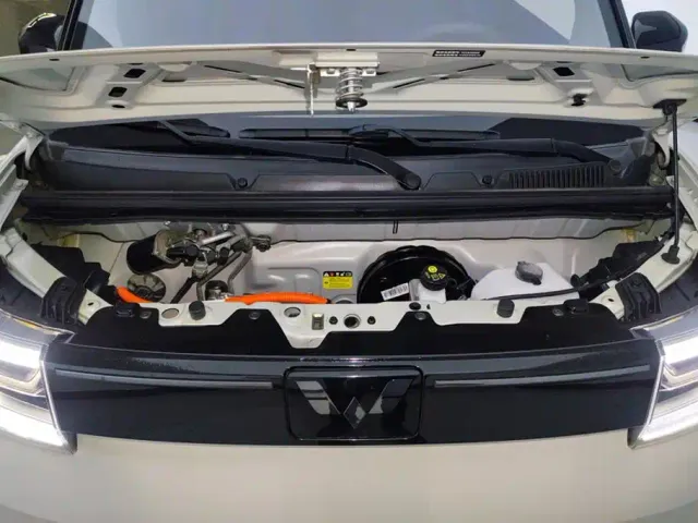 Wuling Hongguang Mini EV — Фото автомобиля 10