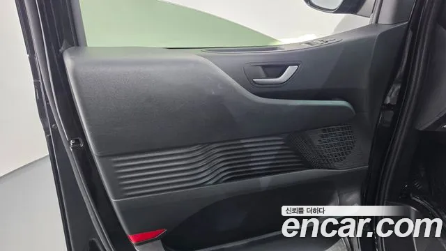 Hyundai Staria — Фото автомобиля 13