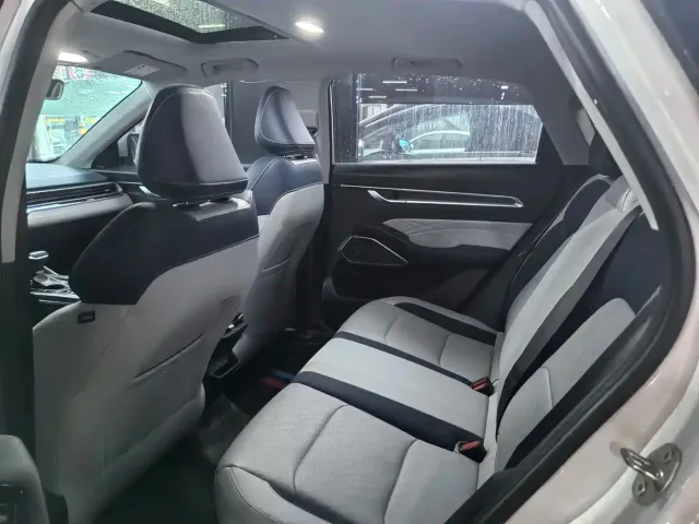 Geely Emgrand — Фото автомобиля 9