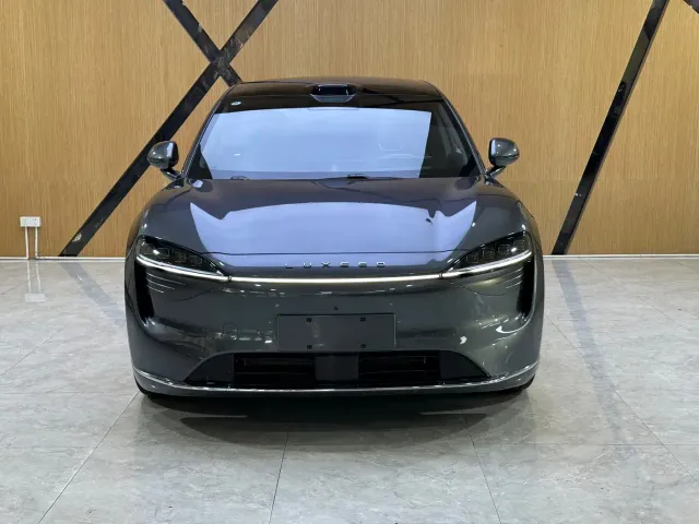 Luxeed R7 — Фото автомобиля 2