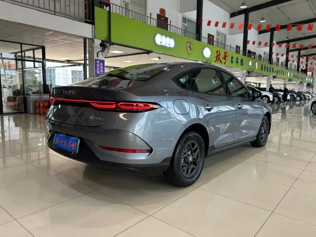 BYD Qin PLUS — Фото автомобиля 8