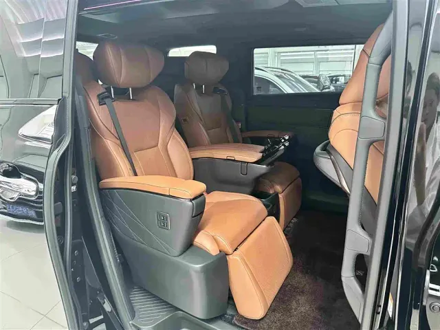 Toyota Alphard — Фото автомобиля 16