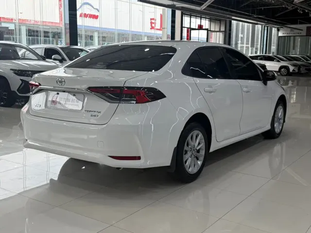 Toyota Corolla — Фото автомобиля 6