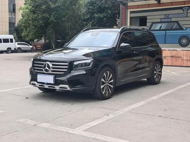 Фотография автомобиля — Mercedes-Benz GLB-Class