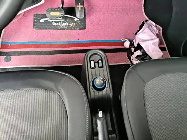 Wuling Hongguang Mini EV — Фото автомобиля 13