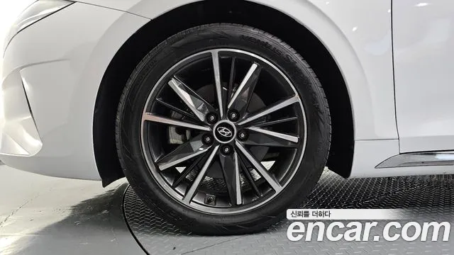 Hyundai Grandeur New — Фото автомобиля 5