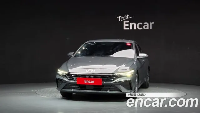 Hyundai AVANTE Новый Avante (CN7) — Фото автомобиля 3