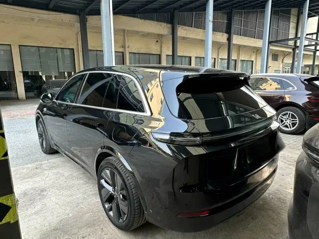 Li Auto L7 — Фото автомобиля 3