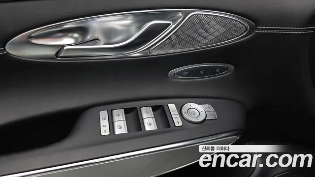 Genesis GV70 Electrified GV70 — Фото автомобиля 17