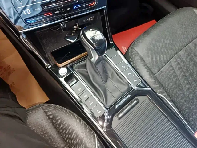 Volkswagen Passat — Фото автомобиля 13