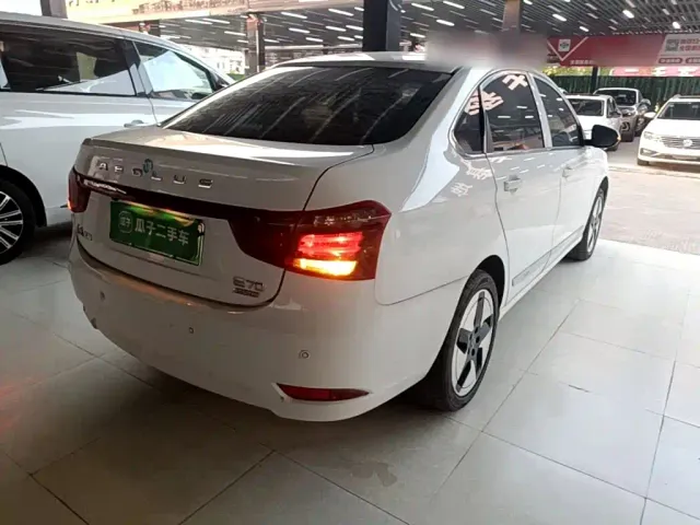 Dongfeng Fengshen E70 — Фото автомобиля 6