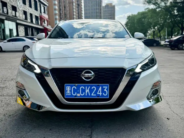 Nissan Teana — Фото автомобиля 2
