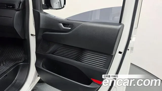 Hyundai Staria — Фото автомобиля 13