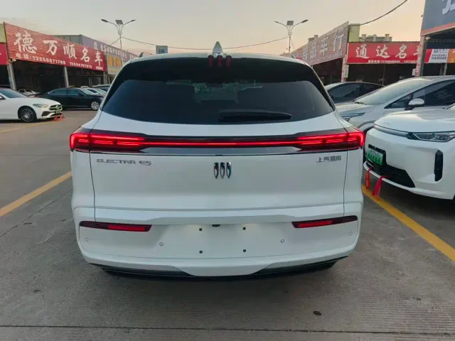 Buick E5 — Фото автомобиля 12