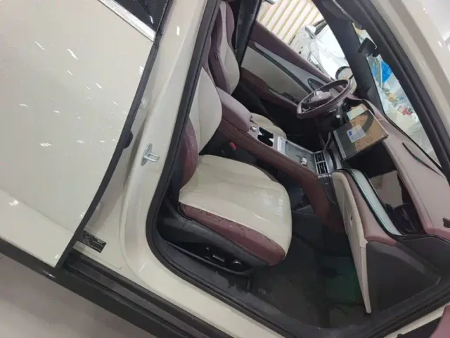 BYD Seal 07 DM-i — Фото автомобиля 24