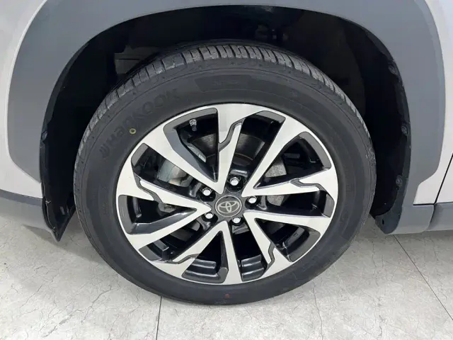Toyota Corolla Cross — Фото автомобиля 25