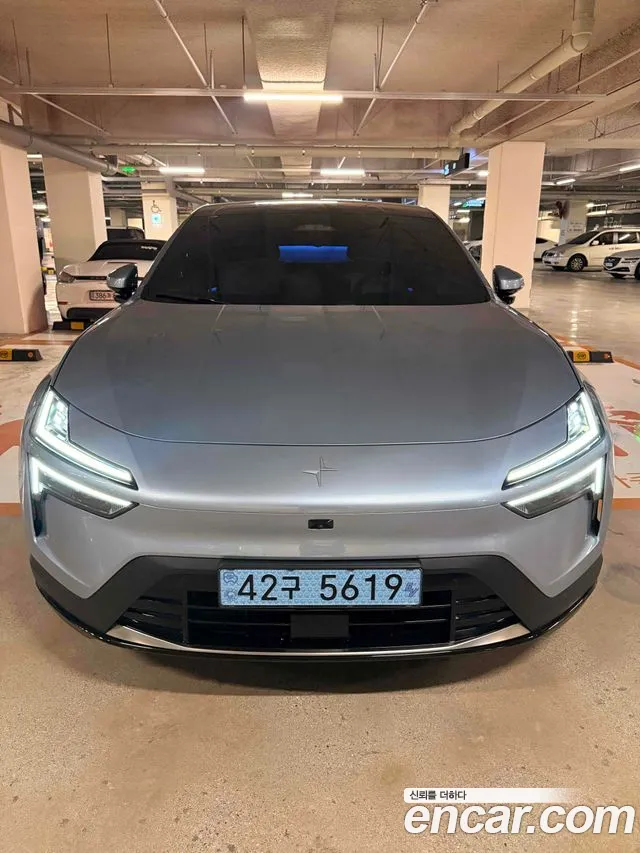 Фотография автомобиля — Polestar 4