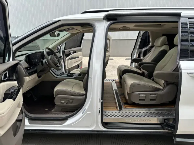 Kia Carnival 2021 2.0T Flagship Edition — Фото автомобиля 10