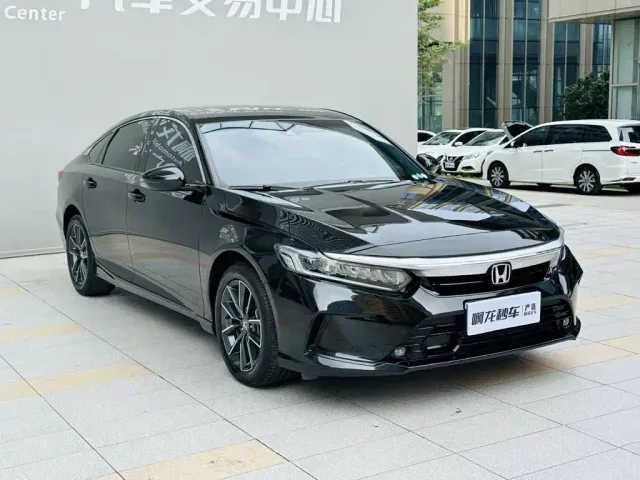 Honda Inspire — Фото автомобиля 3