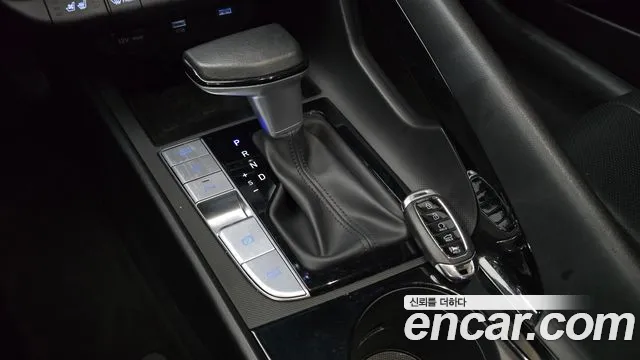 Hyundai AVANTE Avante (CN7) — Фото автомобиля 9
