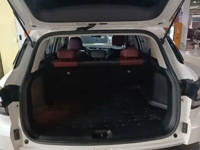 Dongfeng Fengshen AX7 — Фото автомобиля 18