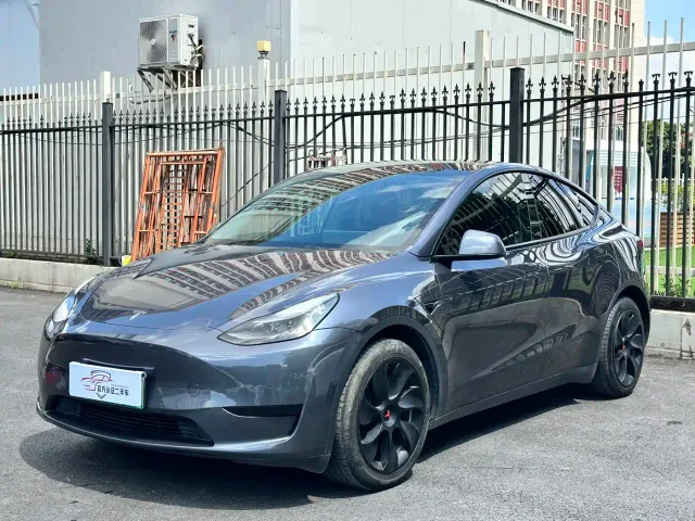 Фотография автомобиля — Tesla Model Y