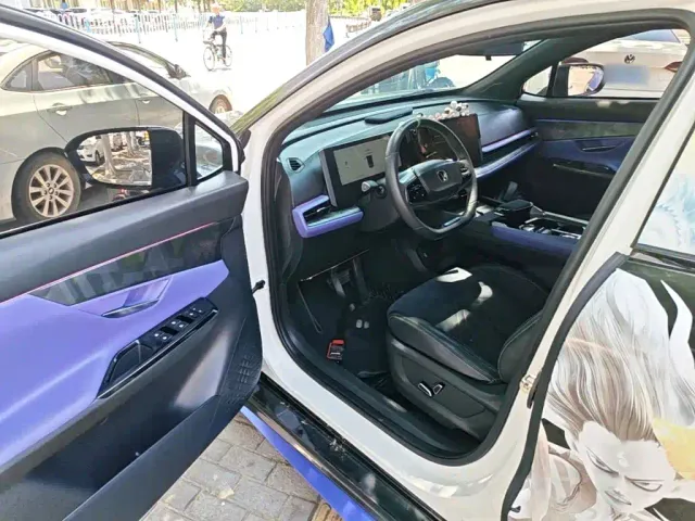 Changan UNI-T — Фото автомобиля 15