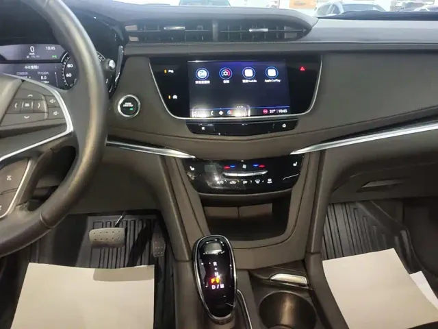 Cadillac XT5 — Фото автомобиля 12