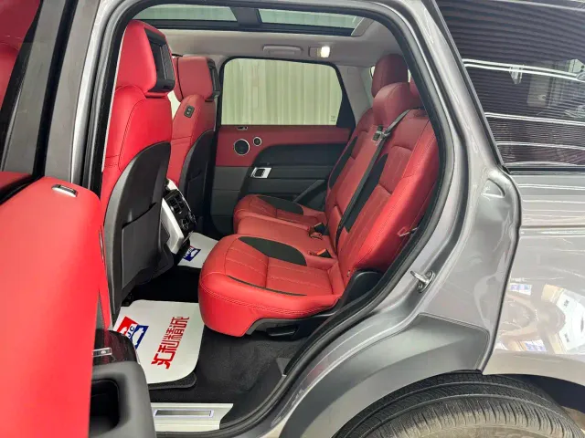 Land Rover Range Rover Sport — Фото автомобиля 8