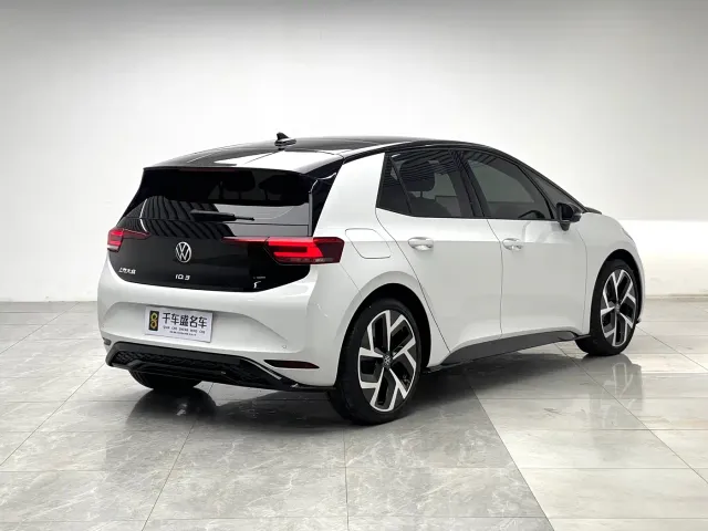 Volkswagen ID.3 — Фото автомобиля 6
