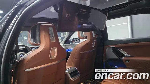 BMW i7 — Фото автомобиля 18