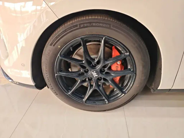 IM Motors LS6 — Фото автомобиля 22