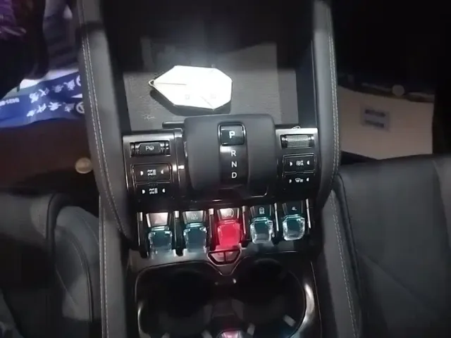 BYD FangChengBao Leopard 5 — Фото автомобиля 13