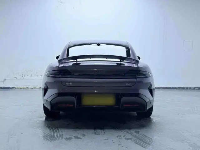 Xiaomi SU7 — Фото автомобиля 5