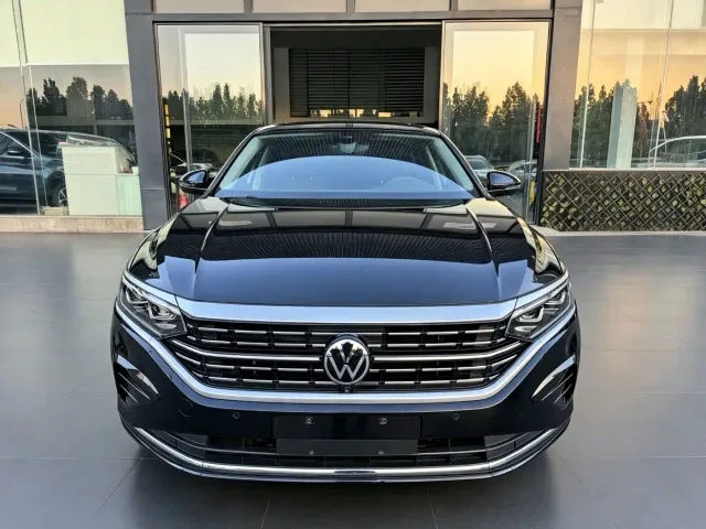 Volkswagen Passat — Фото автомобиля 2
