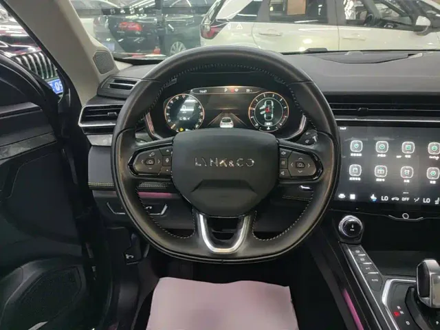 Lynk & Co 05 — Фото автомобиля 10