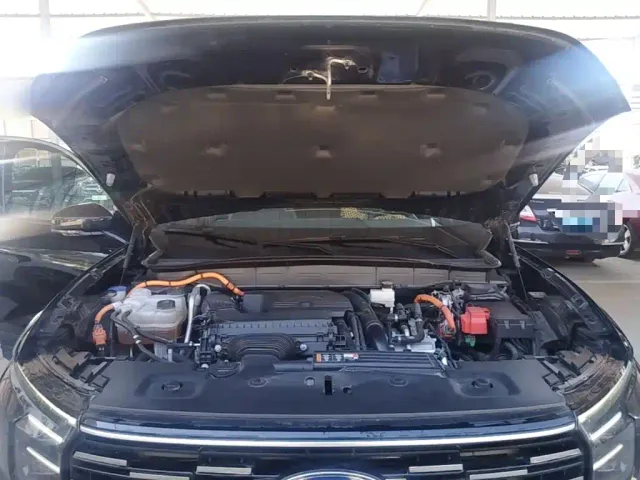 Ford Edge — Фото автомобиля 24