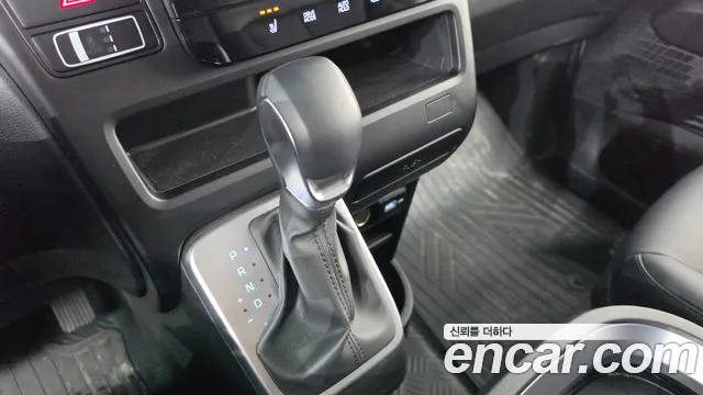 Hyundai Staria — Фото автомобиля 12