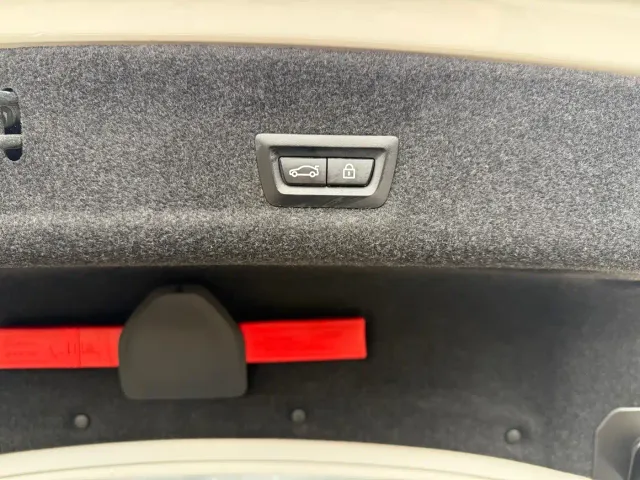 BMW 3 Series — Фото автомобиля 25