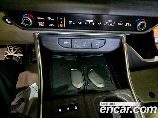 Kia Carnival Generation 4 — Фото автомобиля 17