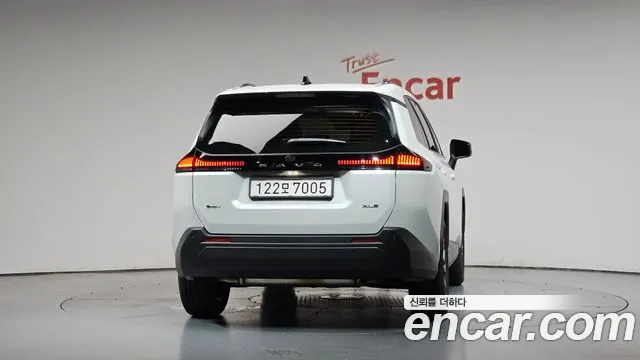 Toyota RAV4 — Фото автомобиля 4