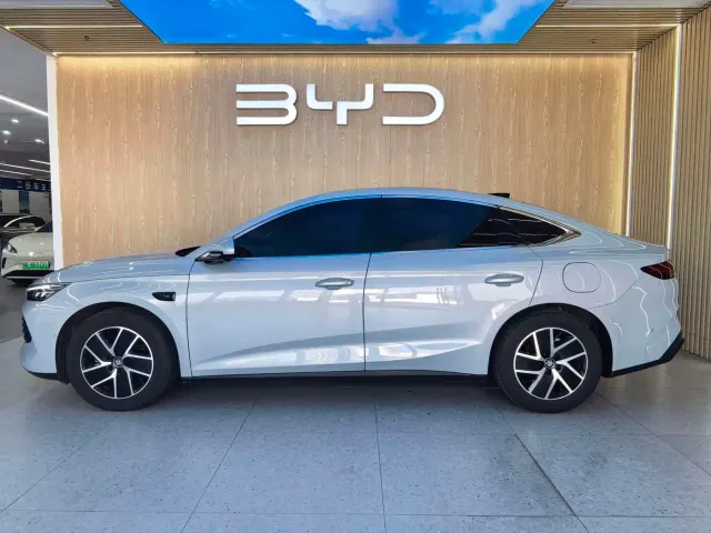 BYD Qin L — Фото автомобиля 3