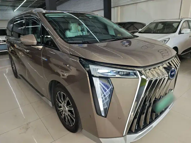 GAC Trumpchi E9 — Фото автомобиля 3