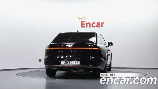 Hyundai Grandeur Grandeur (GN7) 2.5 Бензин 2WD — Фото автомобиля 4