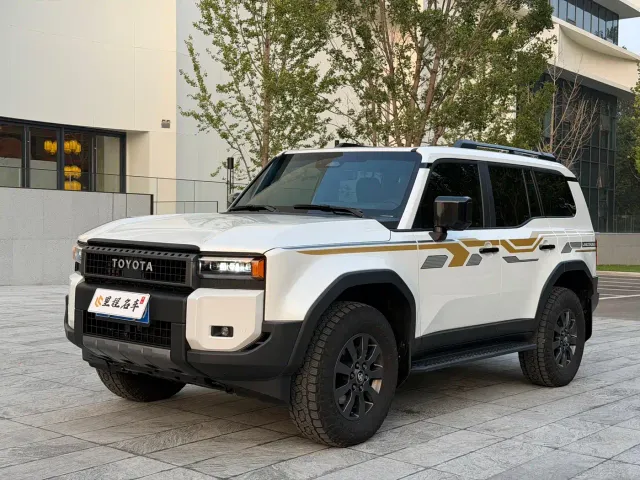 Фотография автомобиля — Toyota Prado